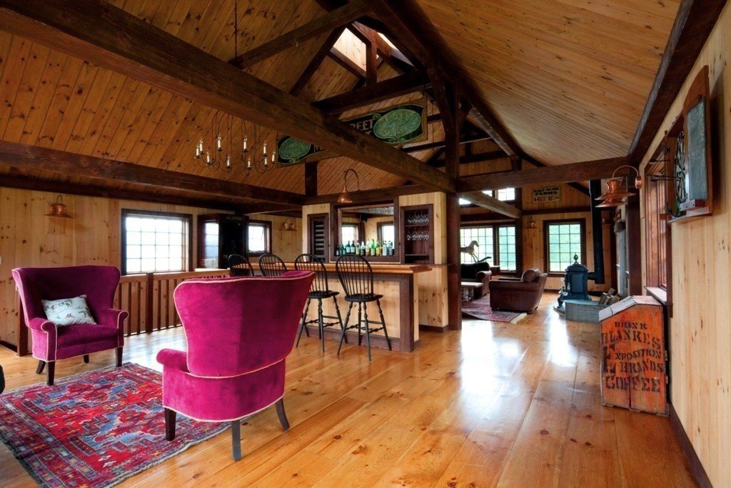 A Post & Beam Carriage House In Vermont