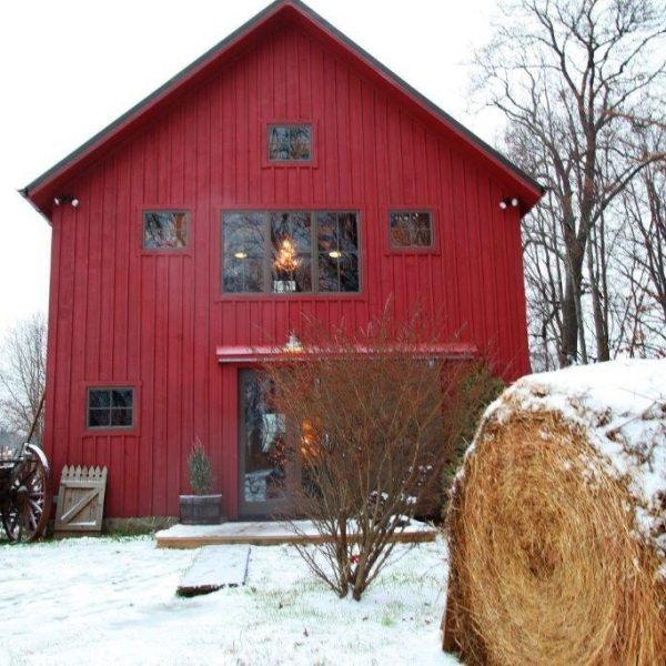 Traditional Barn Style Carriage House