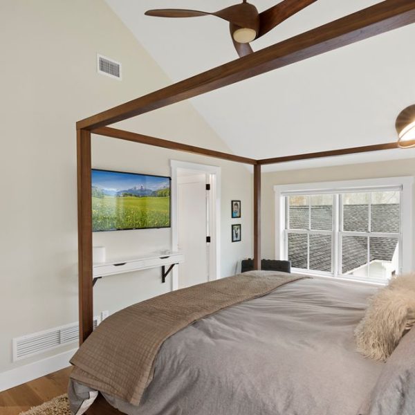 East Hampton Contemporary Home Bedroom