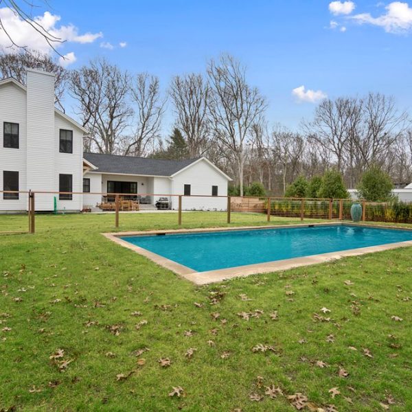 East Hampton Contemporary Home