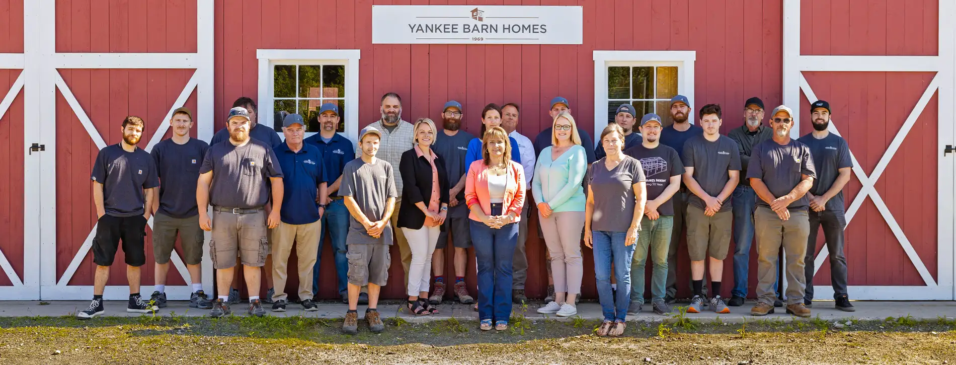 yankee-barn-homes-staff-photo-lg